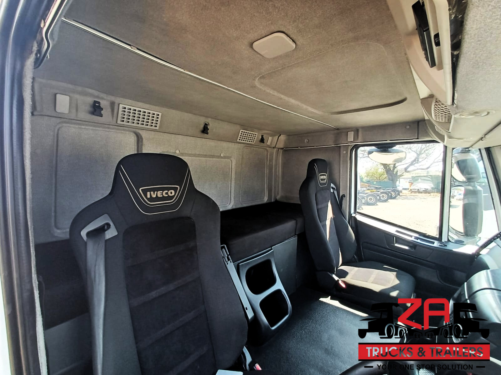 2020 IVECO TRAKKER 440 10 CUBE TIPPER #11369